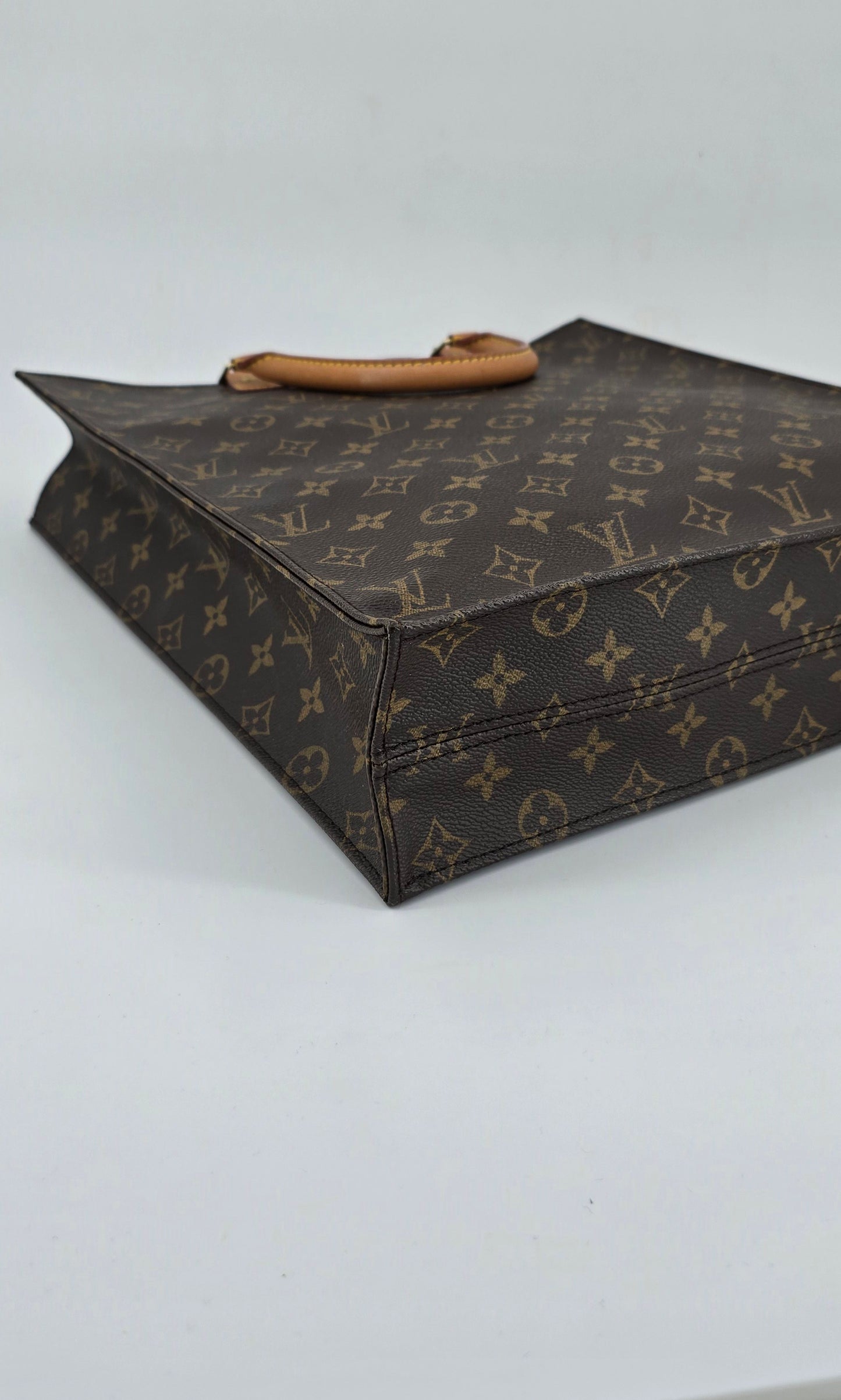 Louis Vuitton Sac Plat