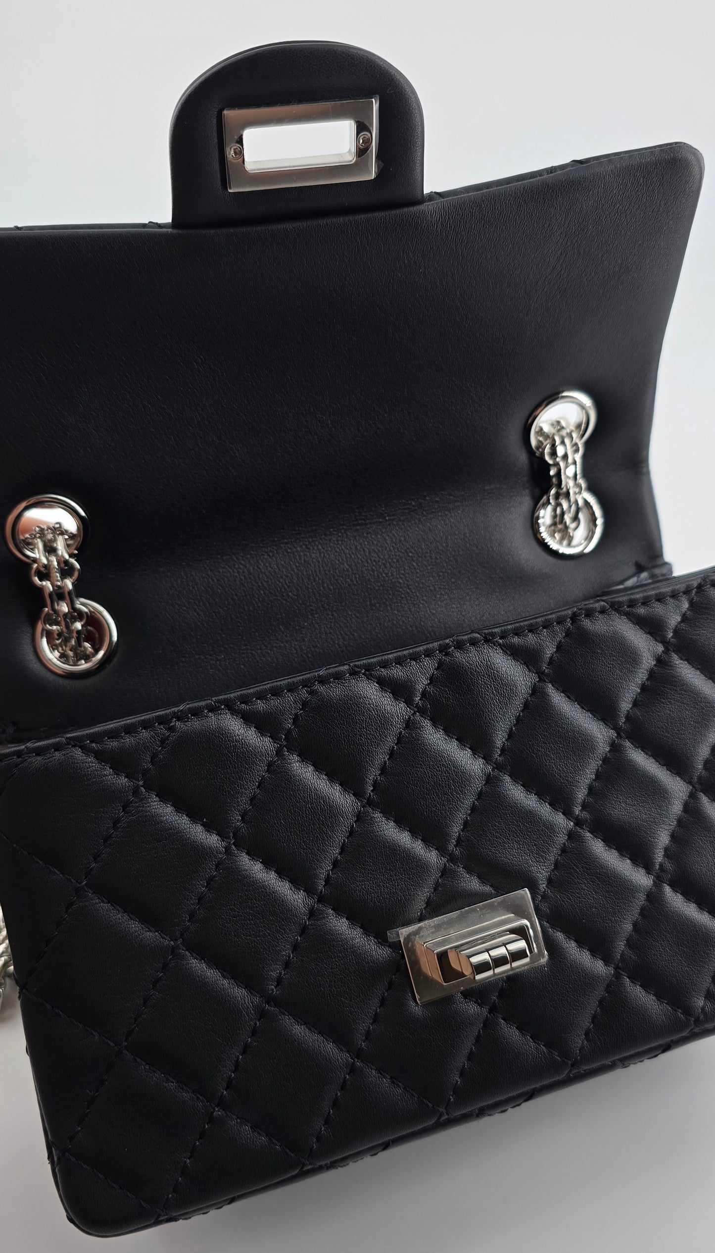 CHANEL 2.55 mini Reissue