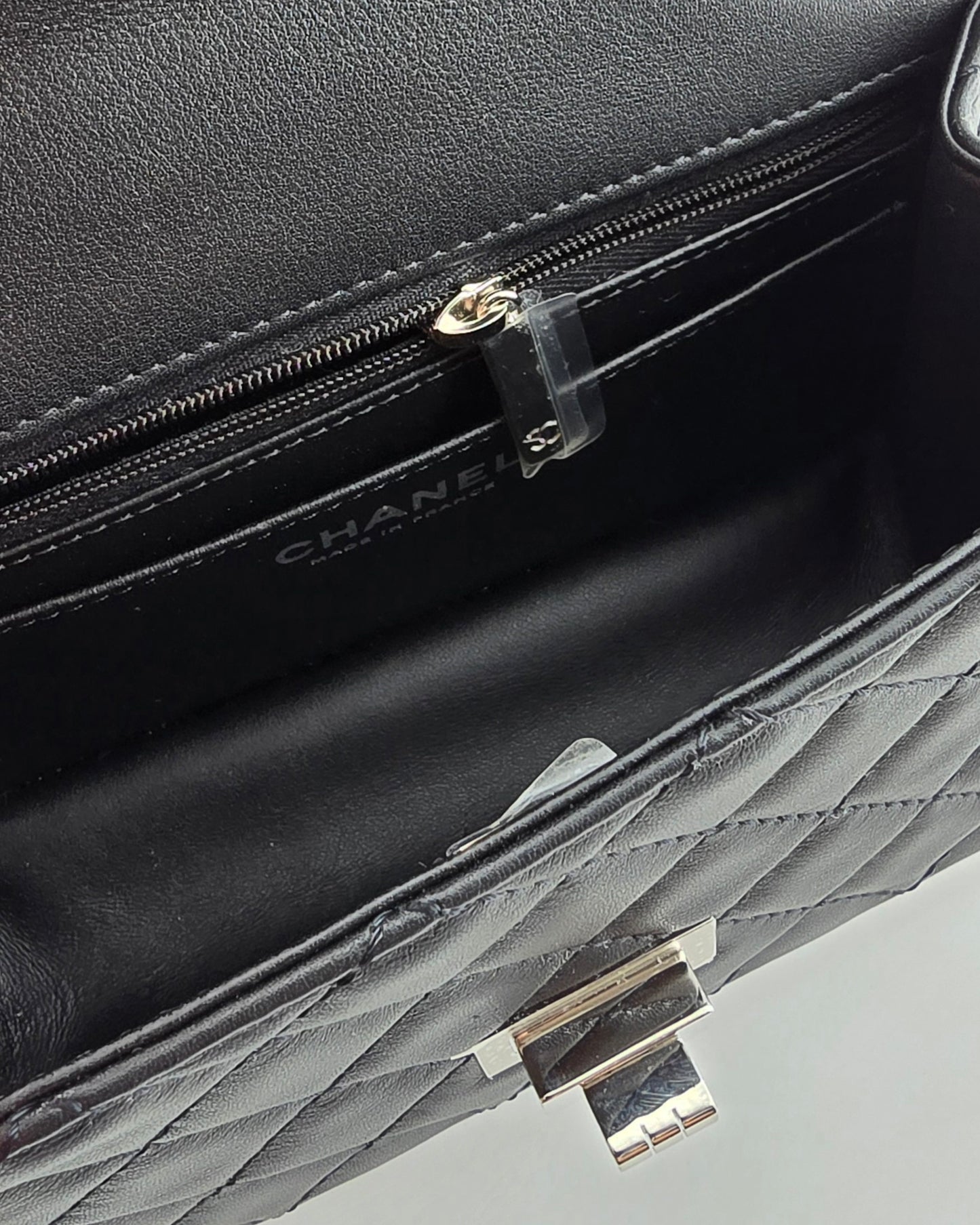 CHANEL 2.55 mini Reissue