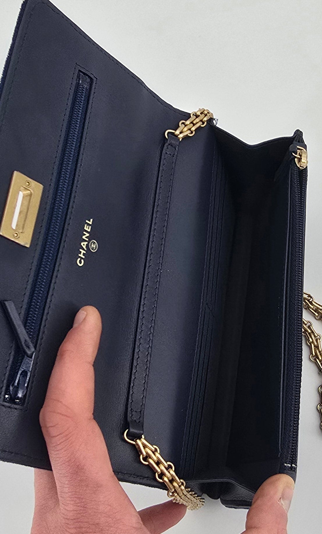 CHANEL wallet on chain