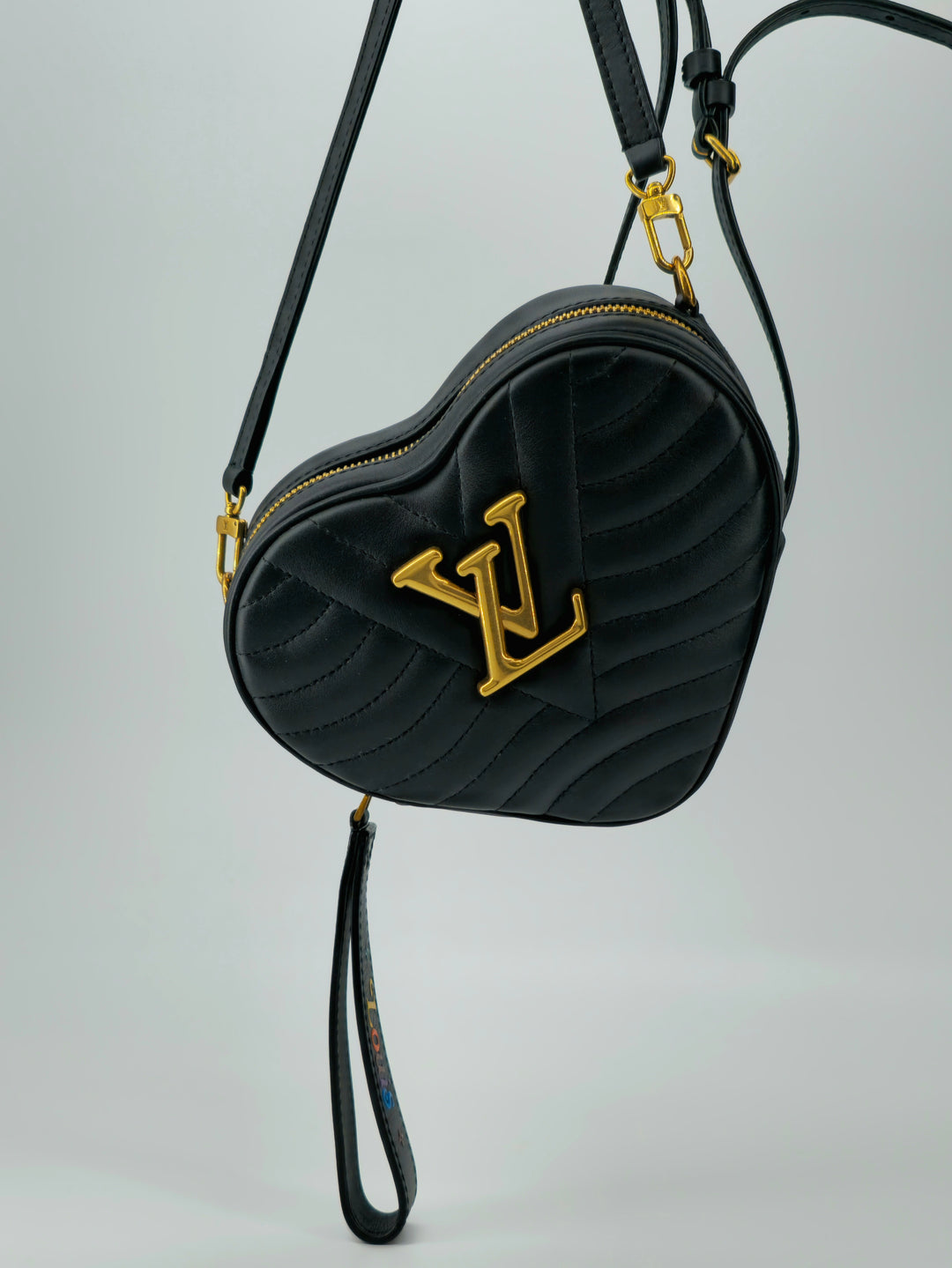 LOUIS VUITTON HEARTH BAG NEW WAWE