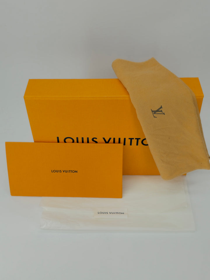 Louis Vuitton Pochette Accessoires Roses Limited Edition