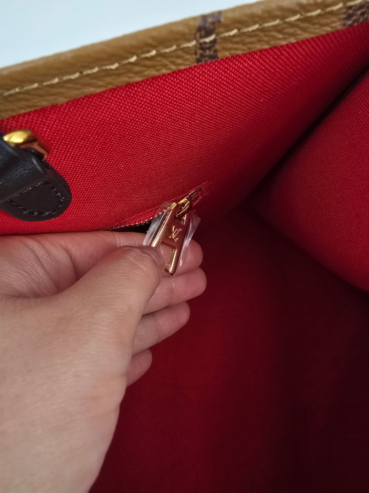 Louis Vuitton  ONTHEGO MM