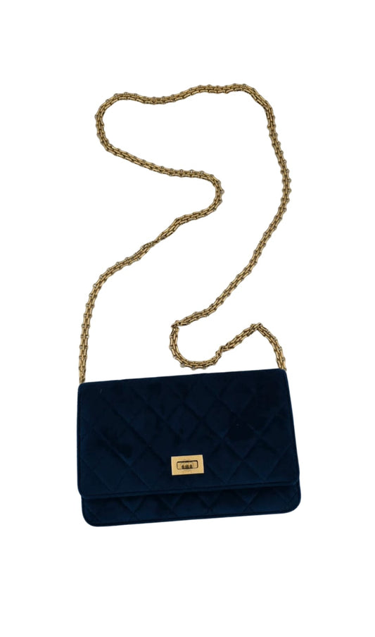 CHANEL wallet on chain