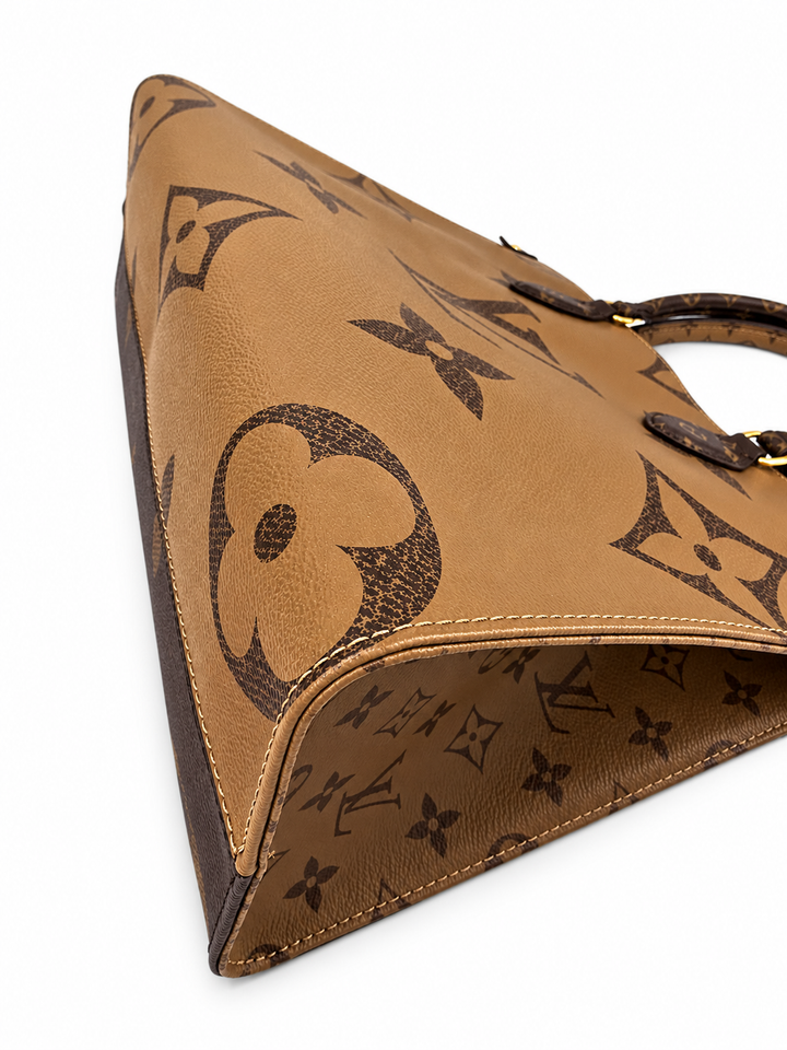 Louis Vuitton  ONTHEGO MM