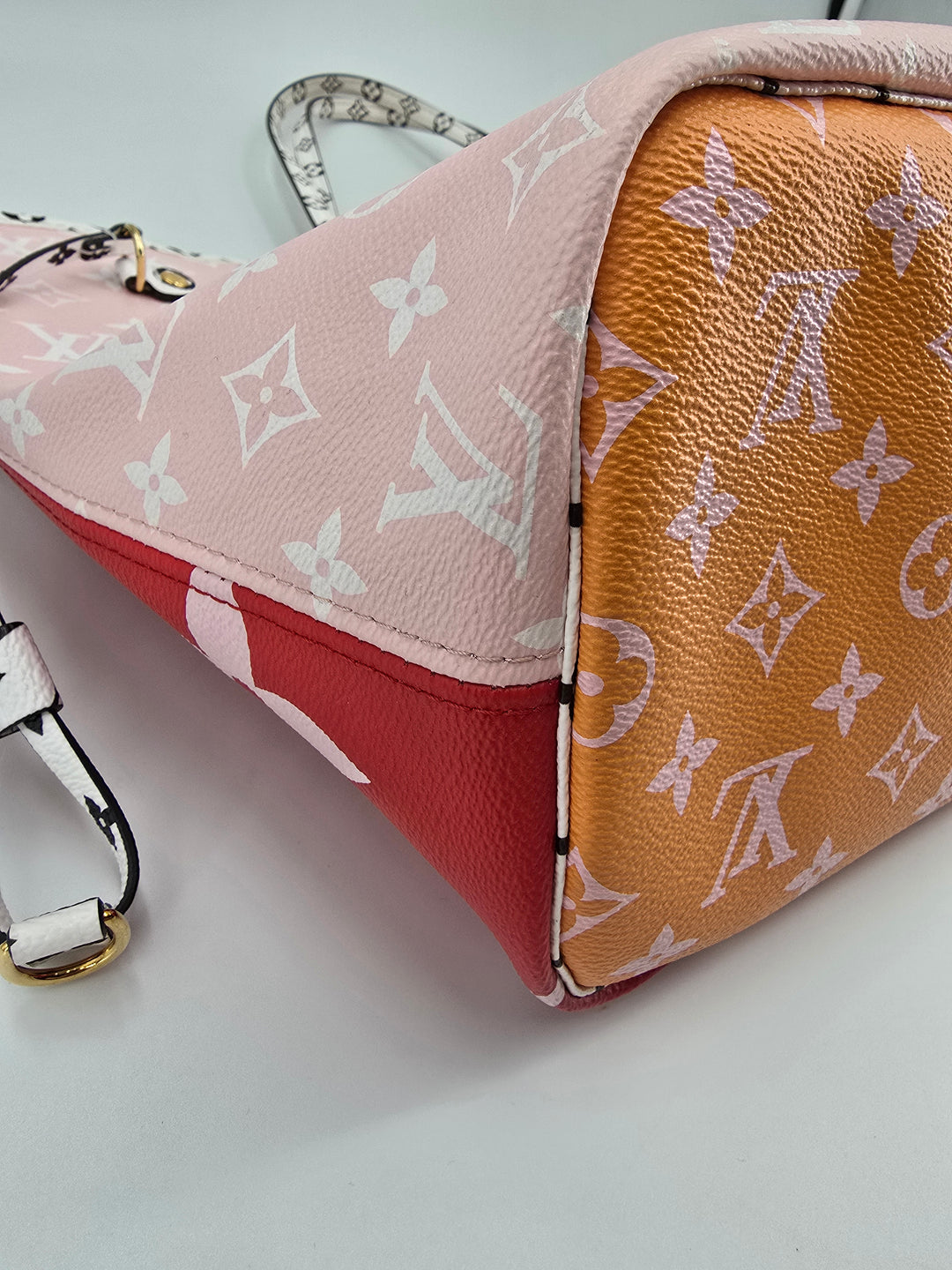 Louis Vuitton Neverfull MM Limited Edition Giant Monogram