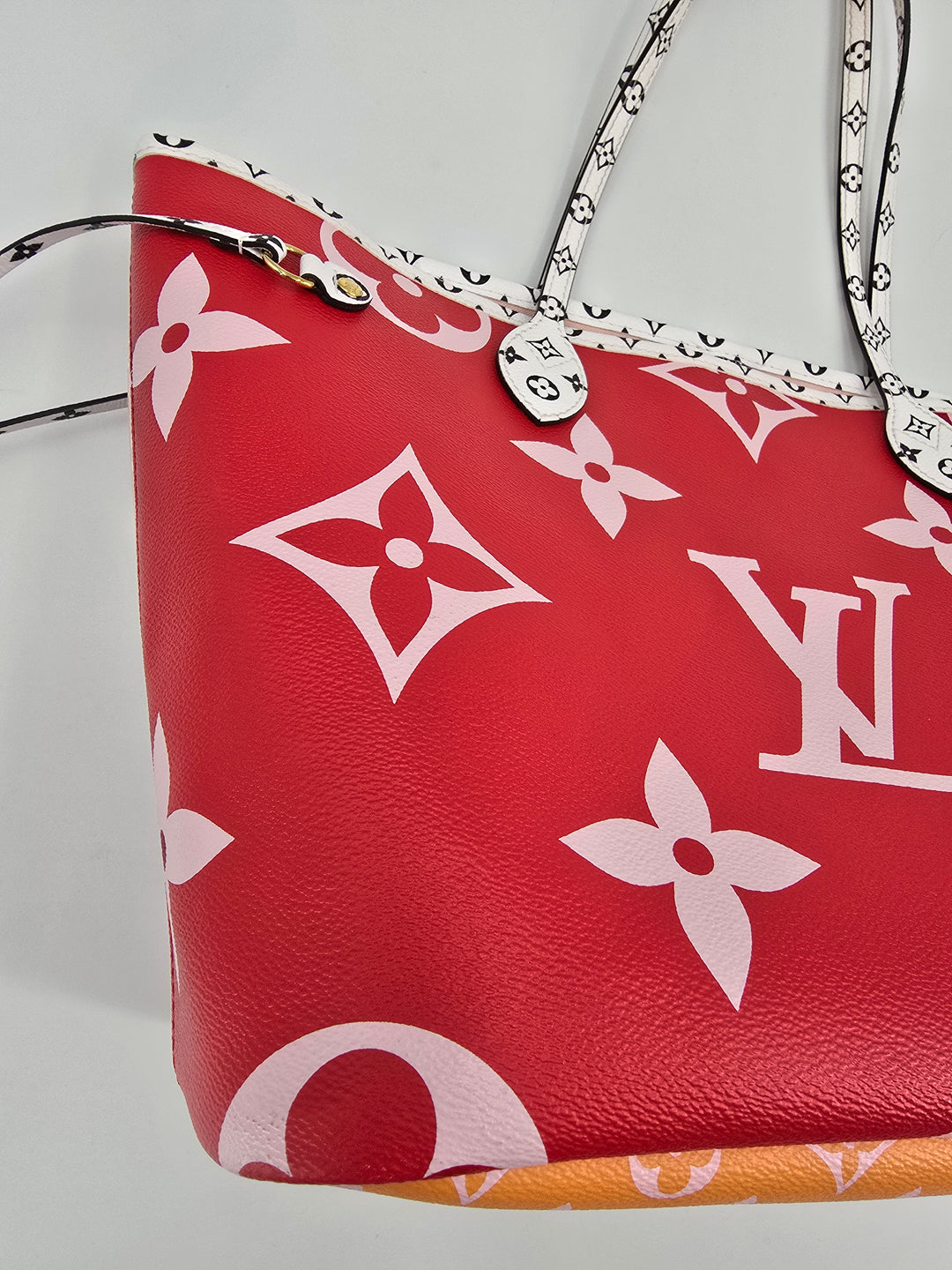 Louis Vuitton Neverfull MM Limited Edition Giant Monogram