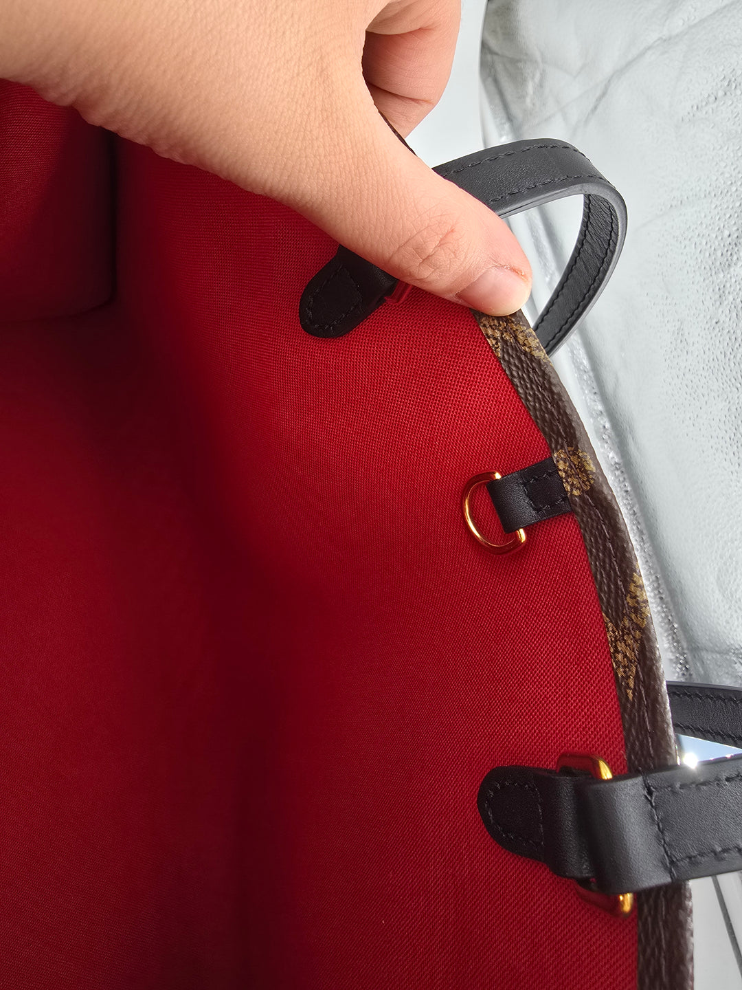 Louis Vuitton  ONTHEGO MM