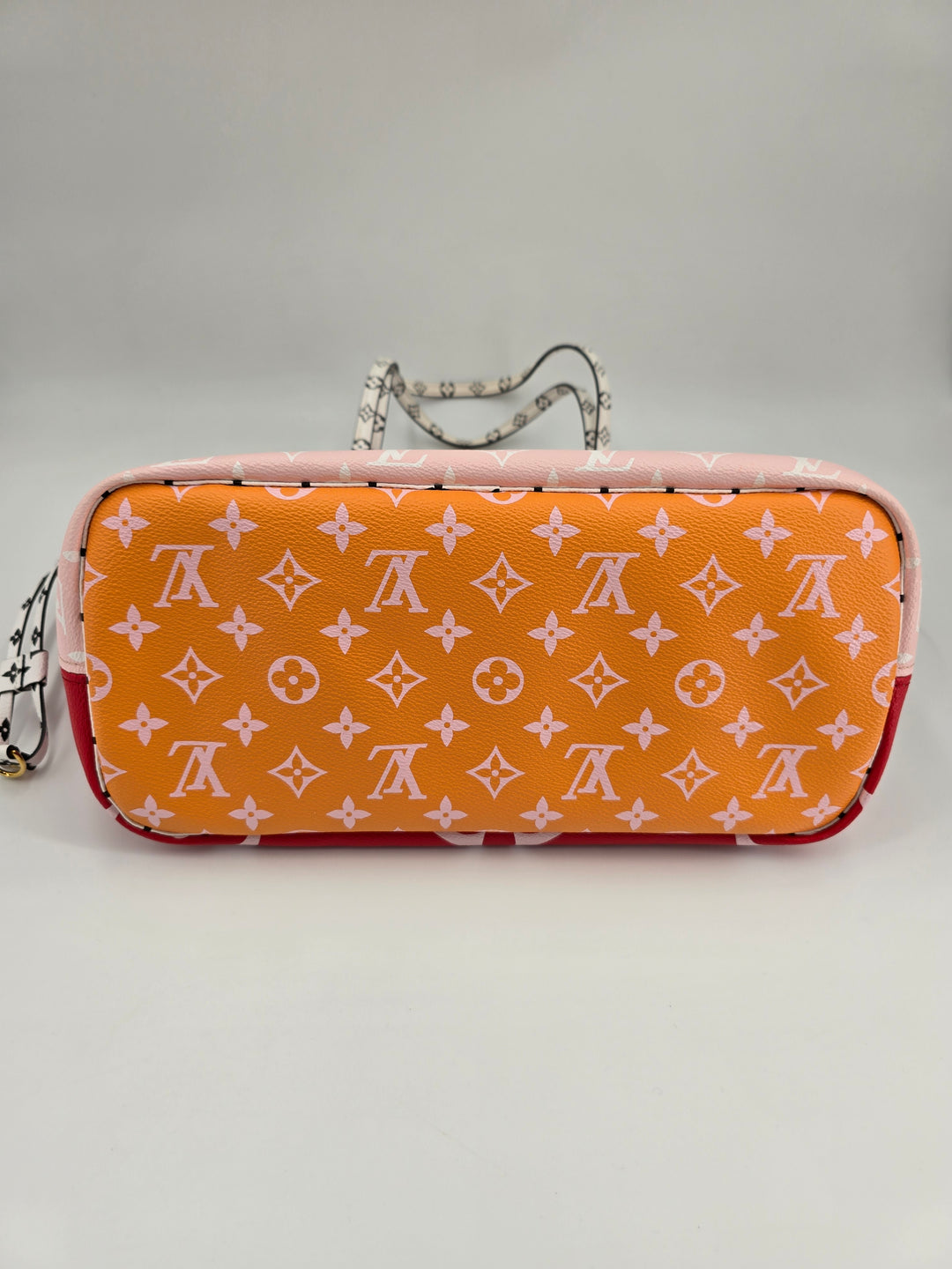 Louis Vuitton Neverfull MM Limited Edition Giant Monogram