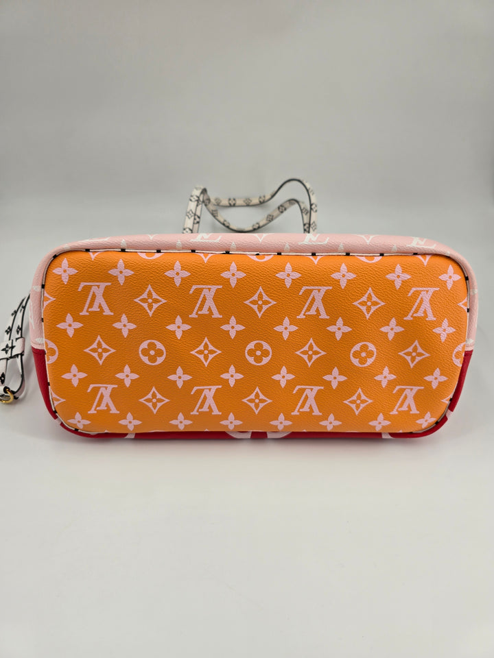 Louis Vuitton Neverfull MM Limited Edition Giant Monogram