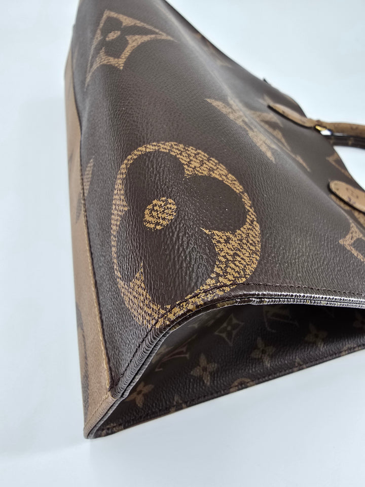 Louis Vuitton  ONTHEGO MM