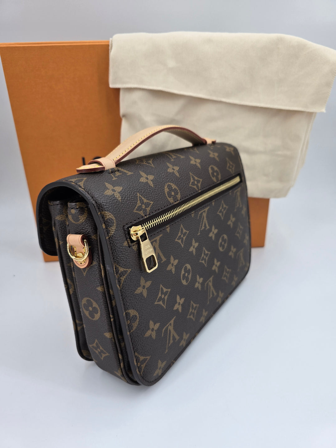 Louis Vuitton Pochette Métis