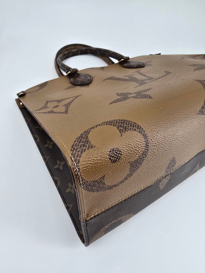 Louis Vuitton  ONTHEGO MM