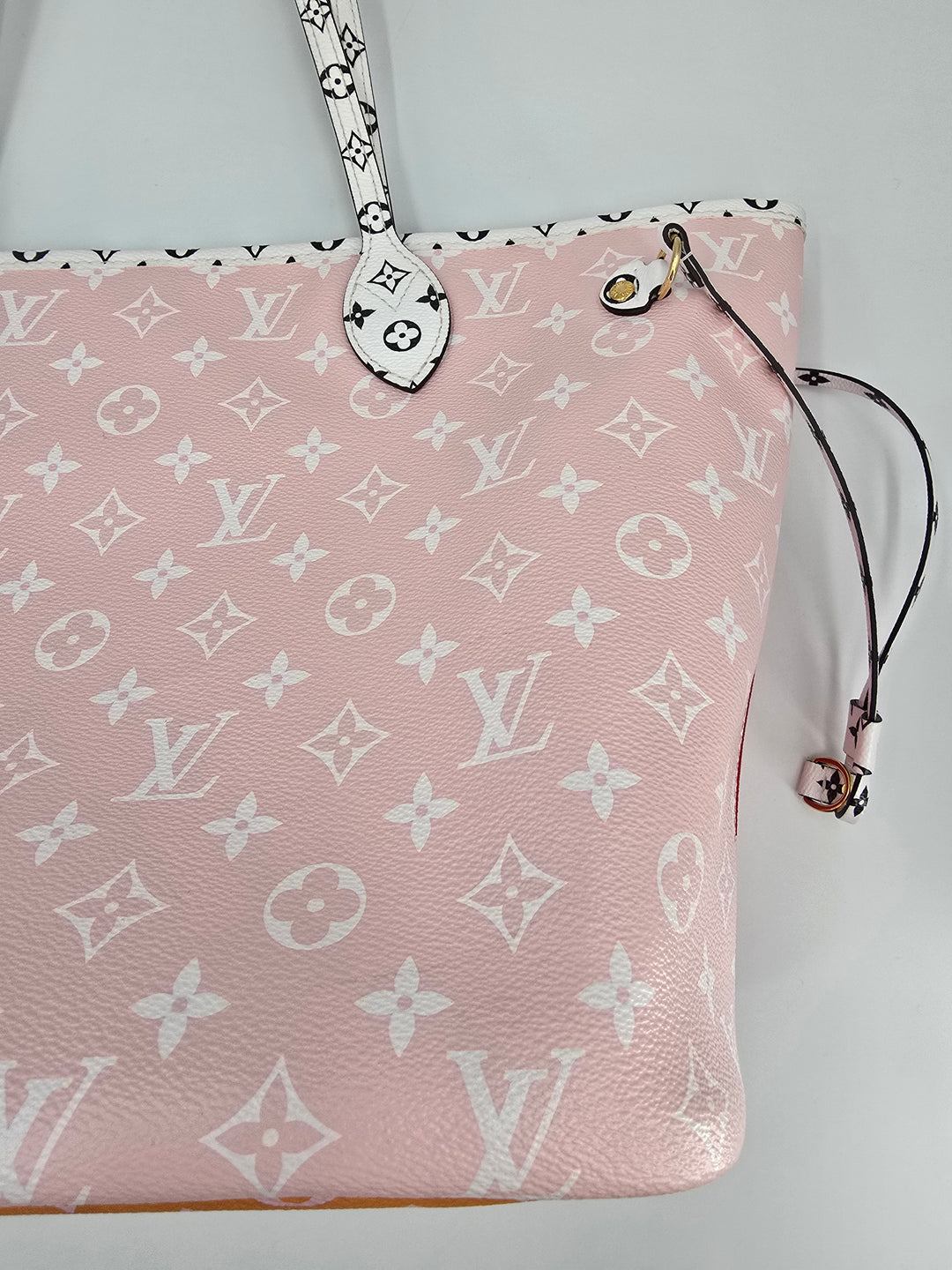 Louis Vuitton Neverfull MM Limited Edition Giant Monogram