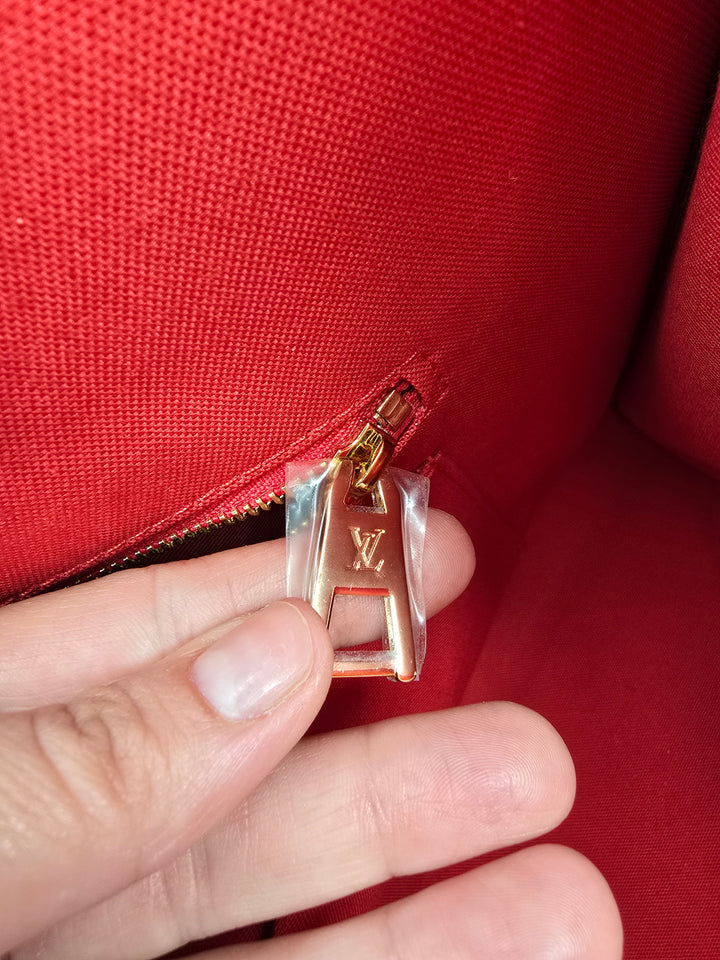 Louis Vuitton  ONTHEGO MM