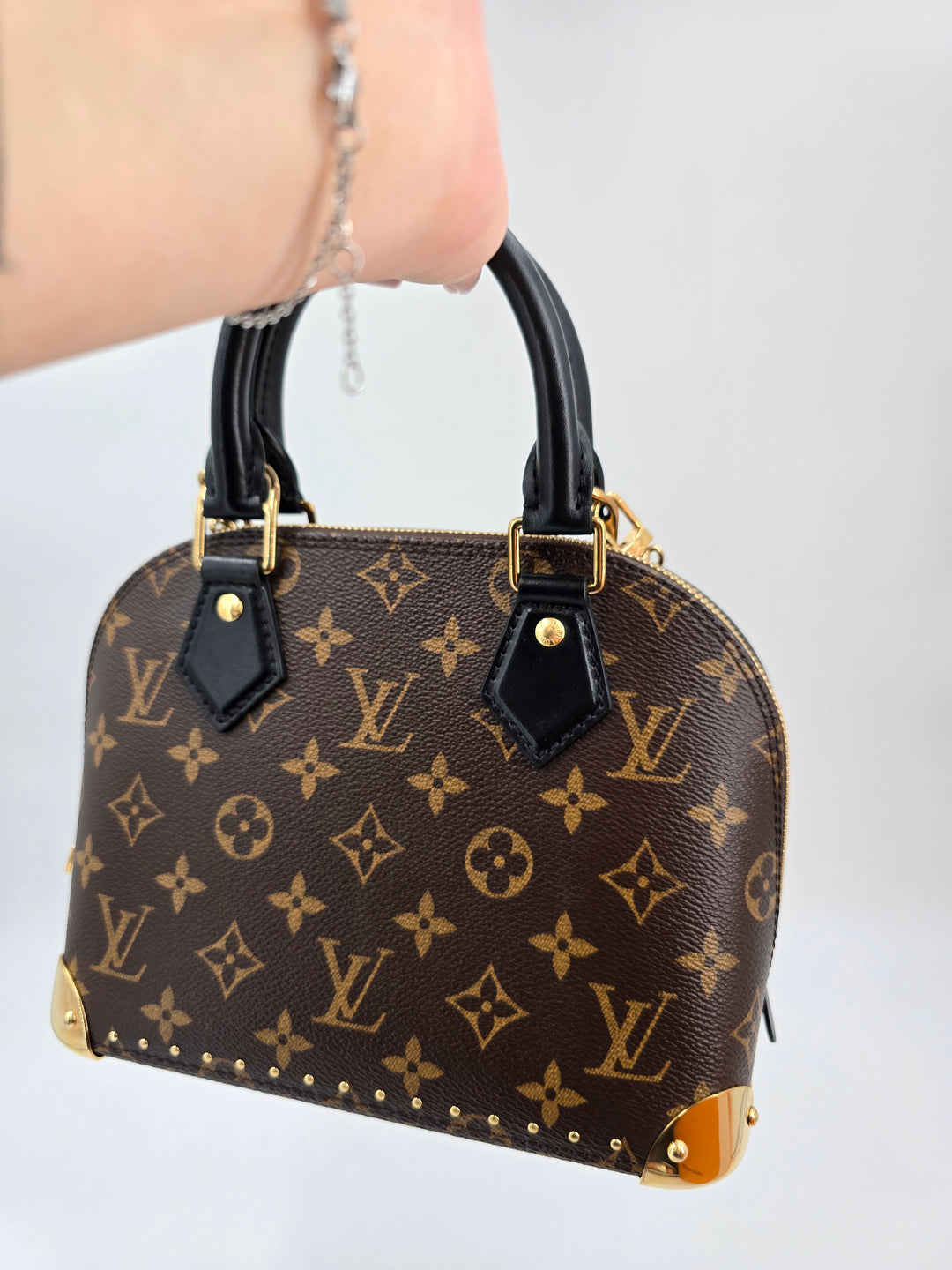 Louis Vuitton Alma bb Trunk